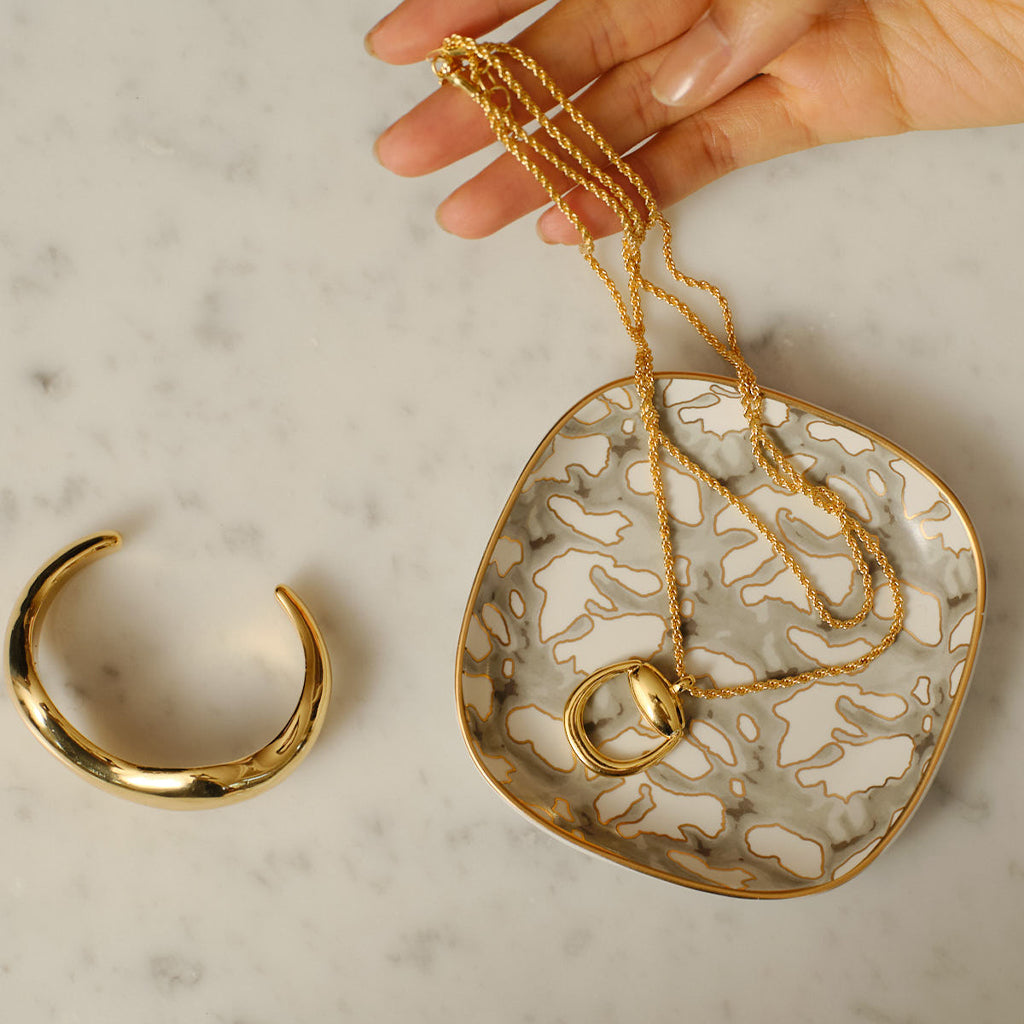 Talianna Alabaster Ring Tray