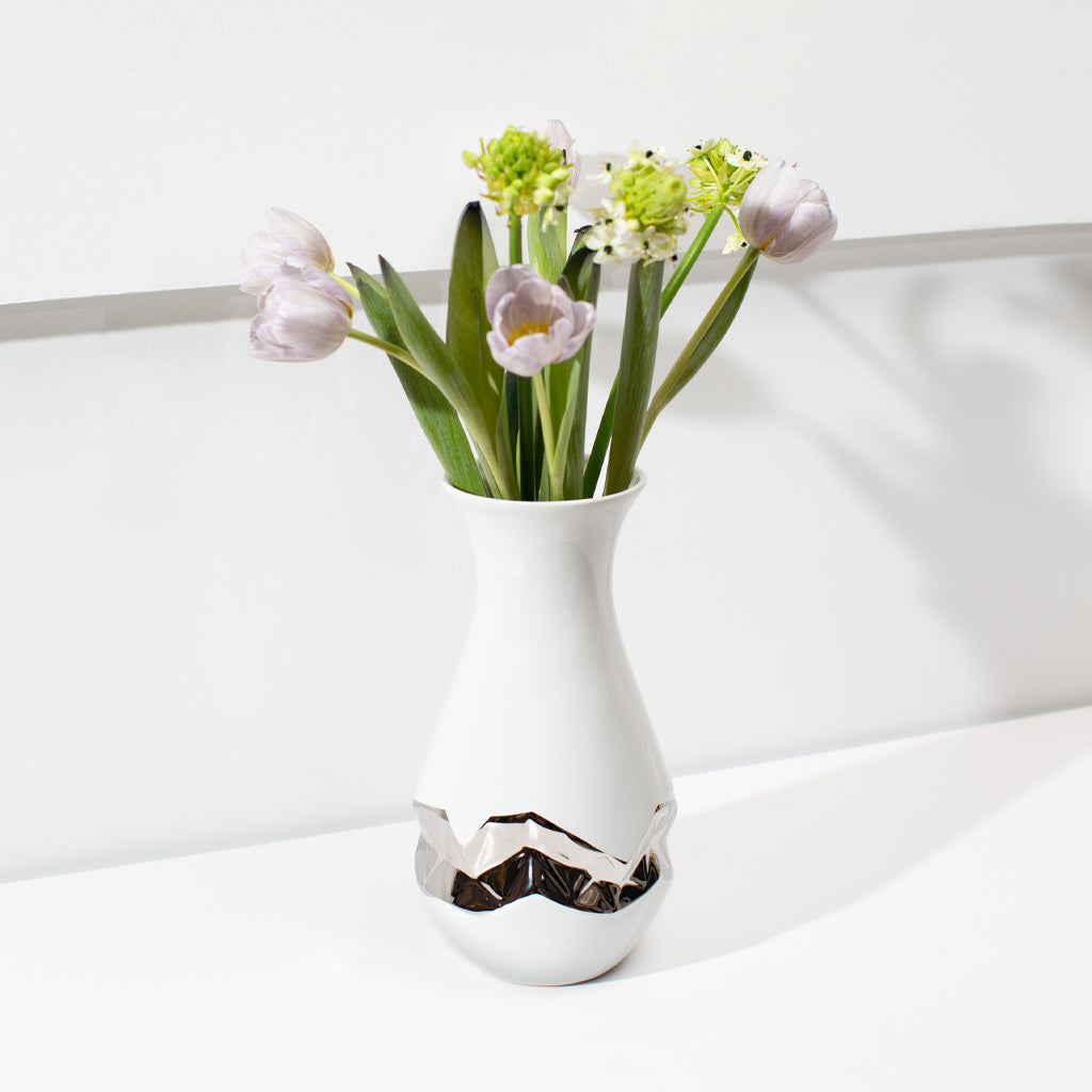 Talianna Oro Vase, White & Silver